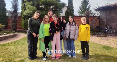 Дітей вивезли з-під обстрілів: як багатодітна родина облаштувалася у Запоріжжі