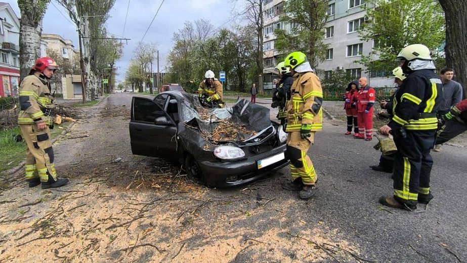 Непогода убила 39-летнего мужчину в Запорожье
