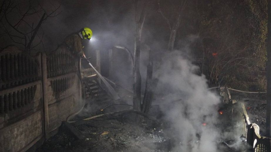 У Запоріжжі після російської атаки спалахнула пожежа