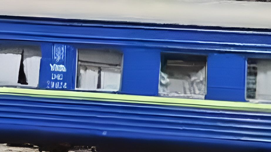 Поезд в Запорожье попал под обстрел на Днепропетровщине