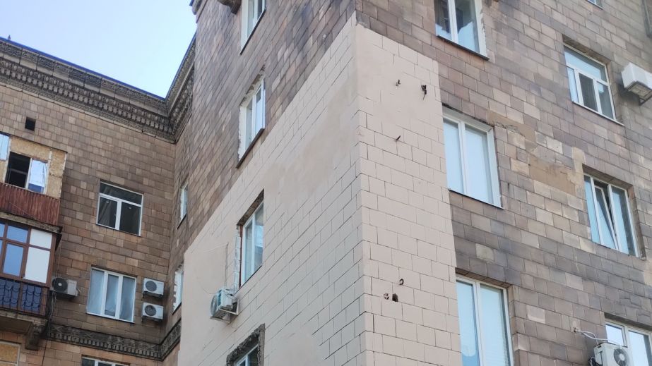 Коммунальный ремонт обезобразил памятник архитектуры в Запорожье