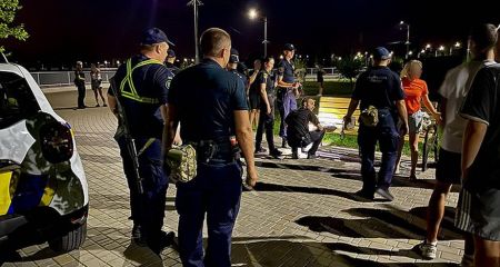 Из-за потасовки юношей на пляж в Запорожье вызвали полицию