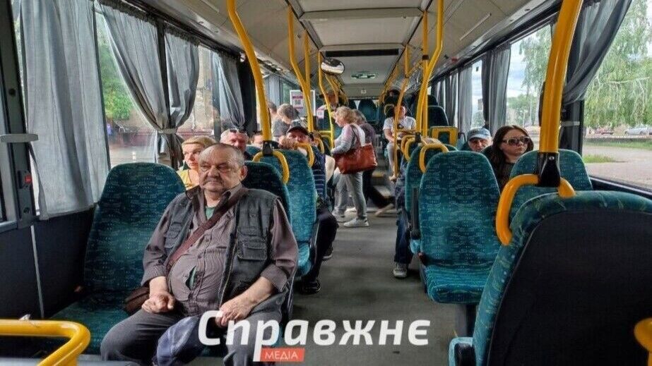 Запорожцы о новом маршруте на набережной: удобно, но долго