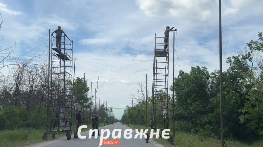 Обстріли та антидроновий тунель: чим живе запорізьке Біленьке