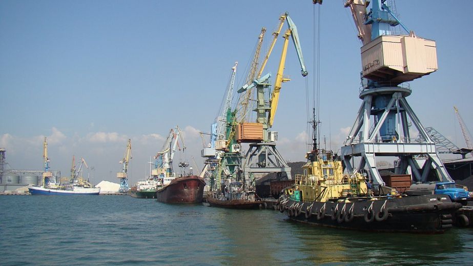 Окупанти планують замістити працівників морпорту на ТОТ Запоріжжя росіянами