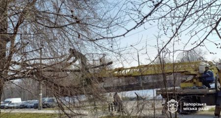 Дорогу та зупинки відновили в старій частині Запоріжжя &ndash; де саме