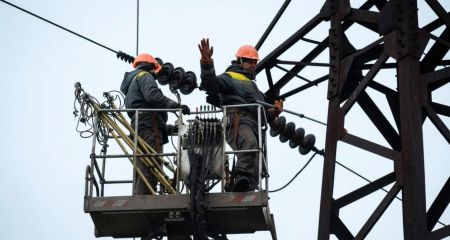 Майже півтори тисячі осель заживили запорізькі енергетики