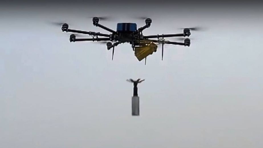 Російський FPV-дрон атакував жінку на вулиці в Оріхові