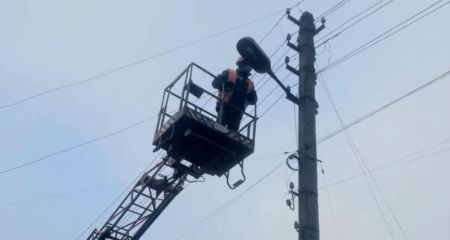 Безпечні переходи: на 18 локаціях Запоріжжя зробили автономне освітлення