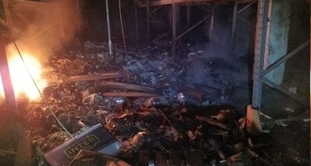 У Запоріжжі горіла складська будівля, у передмісті &ndash; будинок