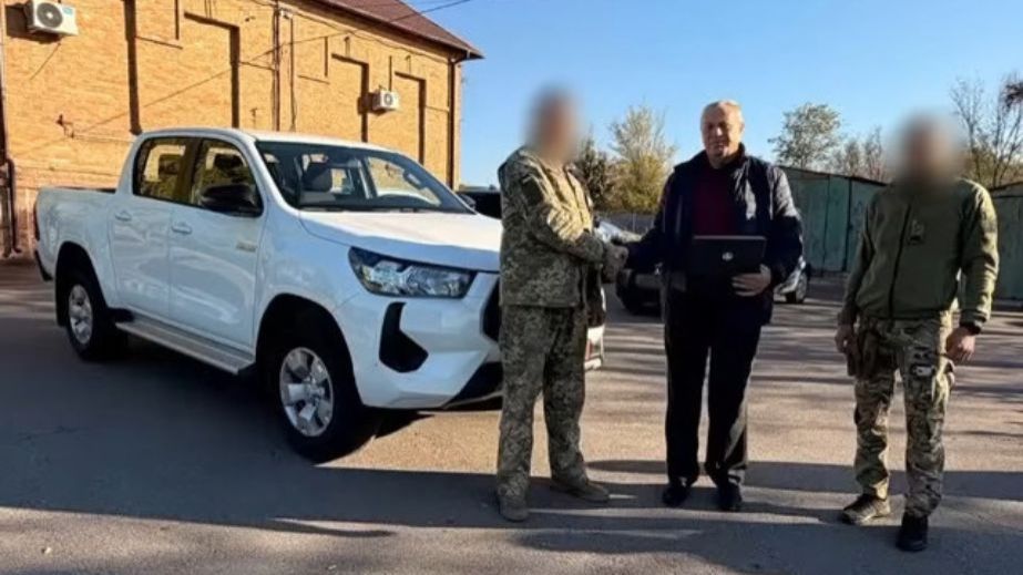 Позашляховик військовим передала громада Запорізького району