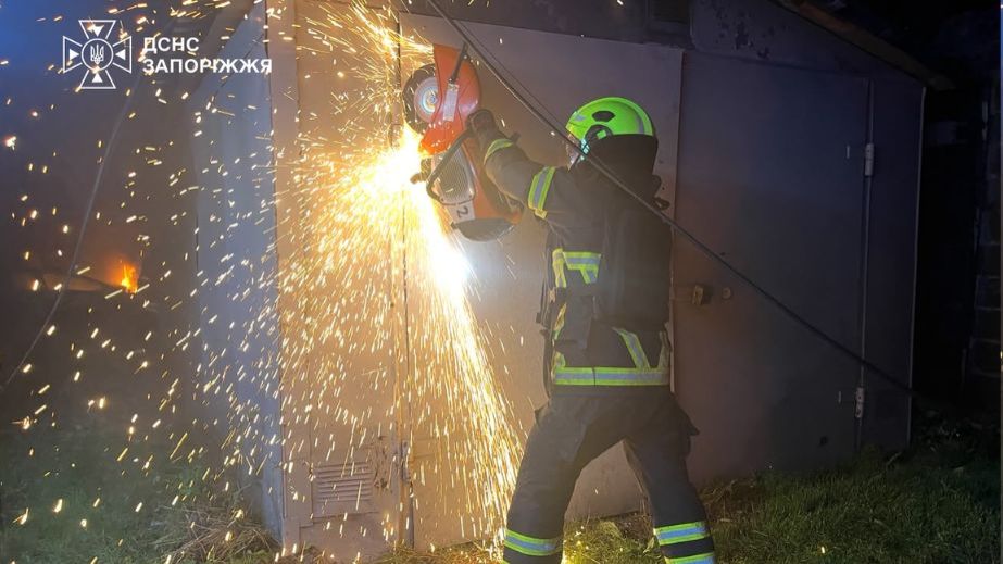 Пожары и поврежденные дома: последствия удара по Запорожью