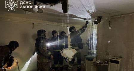 Пять пожаров вызвали российские обстрелы в Запорожье и пригороде