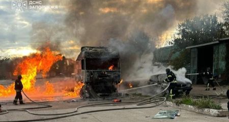 Автівки, супермаркет і СТО горіли в Запоріжжі та передмісті