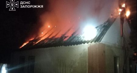 Короткое замыкание повлекло за собой пожар в доме в Запорожье