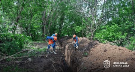 Более 550 метров трубопровода водоснабжения заменили за неделю запорожские коммунальщики
