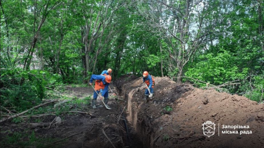 Более 550 метров трубопровода водоснабжения заменили за неделю запорожские коммунальщики