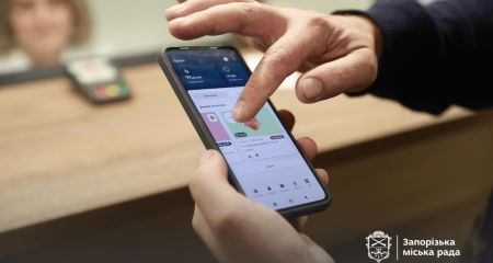 Для ветеранов в Запорожье запустили социальные карты со скидками &ndash; как оформить