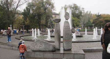 Центральную площадь и райадминистрацию переименовали в Запорожье: новые названия