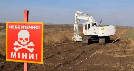 Три вибухові пристрої знищили сапери на Запоріжжі