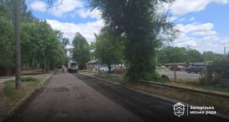 Дороги в Запоріжжі продовжують ремонтувати: де ведуться роботи