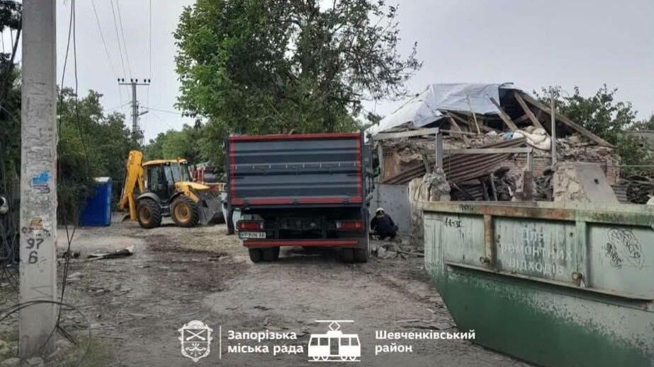Идет ликвидация последствий российских ударов в Запорожье