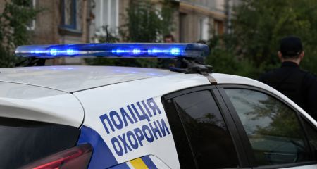 Чоловіка, який вибивав двері квартири, затримали в Запоріжжі