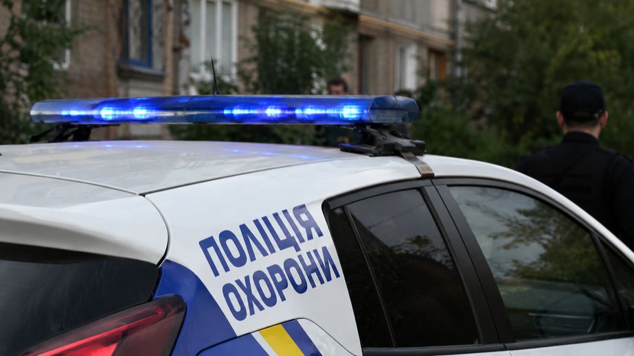 Чоловіка, який вибивав двері квартири, затримали в Запоріжжі
