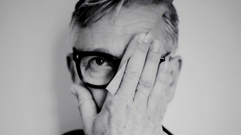 У Запоріжжі відкрили виставку плакатів воєнного часу дансько-українського художника