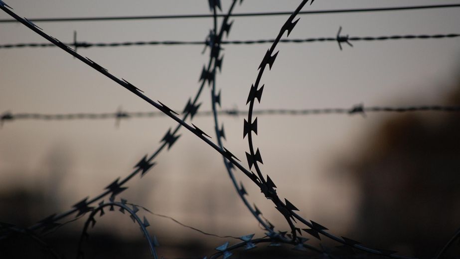 До вʼязниці відправили запоріжця за зґвалтування дівчат 7 та 12 років