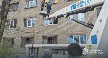 Півтора десятка будинків відновили в Запоріжжі після атаки 7 квітня &ndash; результати