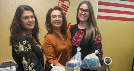 Великодні багаття та листи зайцю: як запоріжці святкують за кордоном