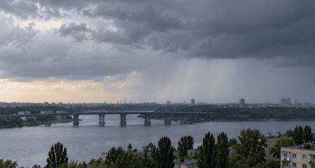 Запорізькі синоптики попереджають про нічну негоду