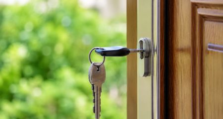 Справу про заволодіння квартирами померлих у Запоріжжі довели до суду
