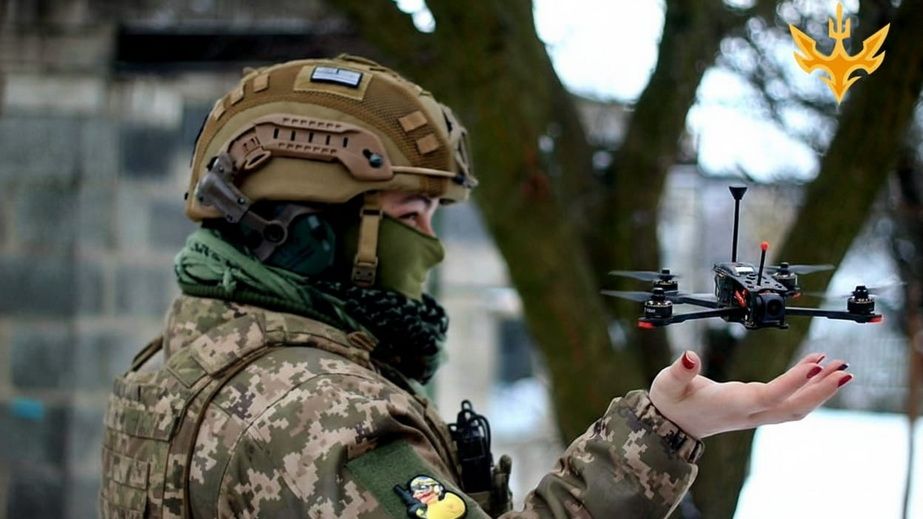 Что общего у букетов и дронов &ndash; история военной с Запорожского фронта