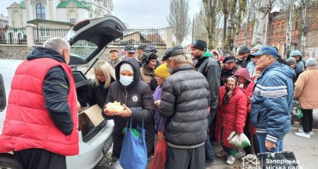 Одна порція – 45 грн: з чого складаються обіди для нужденних у Запоріжжі