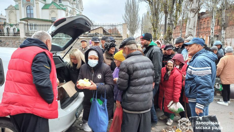 Одна порція – 45 грн: з чого складаються обіди для нужденних у Запоріжжі