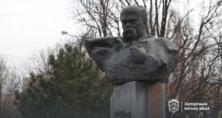 Символ свободи: в Запоріжжі вшанували пам&rsquo;ять Тараса Шевченка до 212-ї річниці