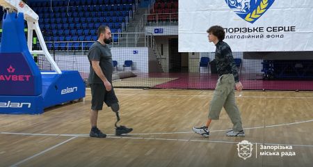 У Запоріжжі 12 захисників отримали спортивні протези та протестували їх – кадри