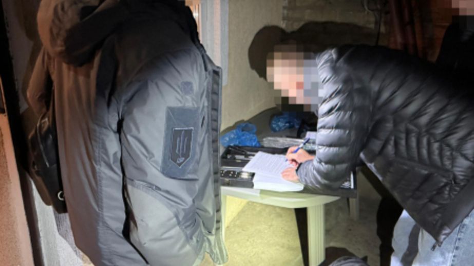 Полицейский из Запорожья создал схему побега уклонистов за границу – детали