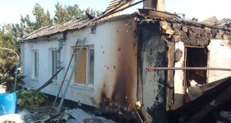 Трое раненых и разрушения: 596 ударов нанесла РФ по громадам Запорожья