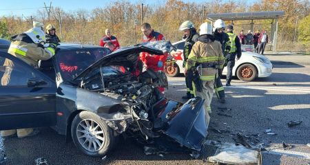 Смертельна ДТП за участі трьох автівок сталася в Запоріжжі