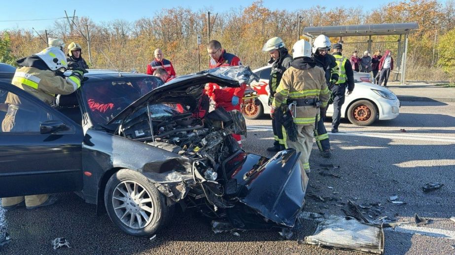 Смертельна ДТП за участі трьох автівок сталася в Запоріжжі
