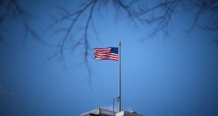 Режим должен был упасть: нелогичная логика Дональда Трампа