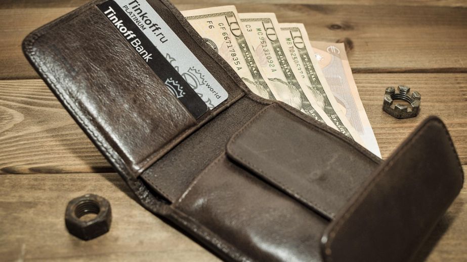 Купила квартиру і "обчистила" продавця: на ТОТ Запоріжжя жінка обікрала пенсіонера