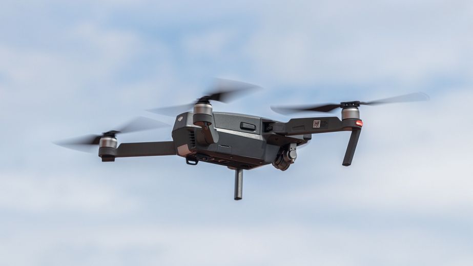 Россияне ударили FPV-дроном по дому в Запорожском районе: есть пострадавшая