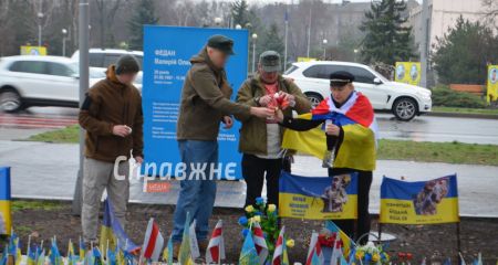 Полеглих на Запоріжжі білоруських добровольців вшанували в День Волі