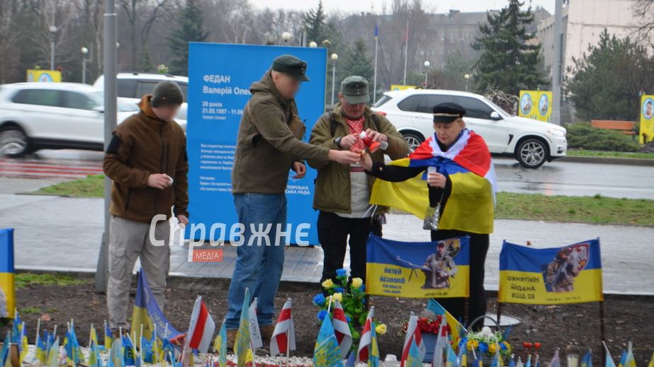Полеглих на Запоріжжі білоруських добровольців вшанували в День Волі