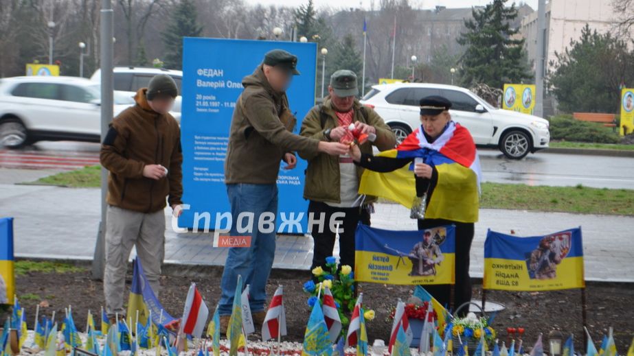 Полеглих на Запоріжжі білоруських добровольців вшанували в День Волі