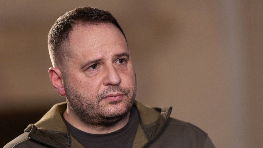 Война, Ермак, Мендель и открытие аэропортов: что Украине делать дальше